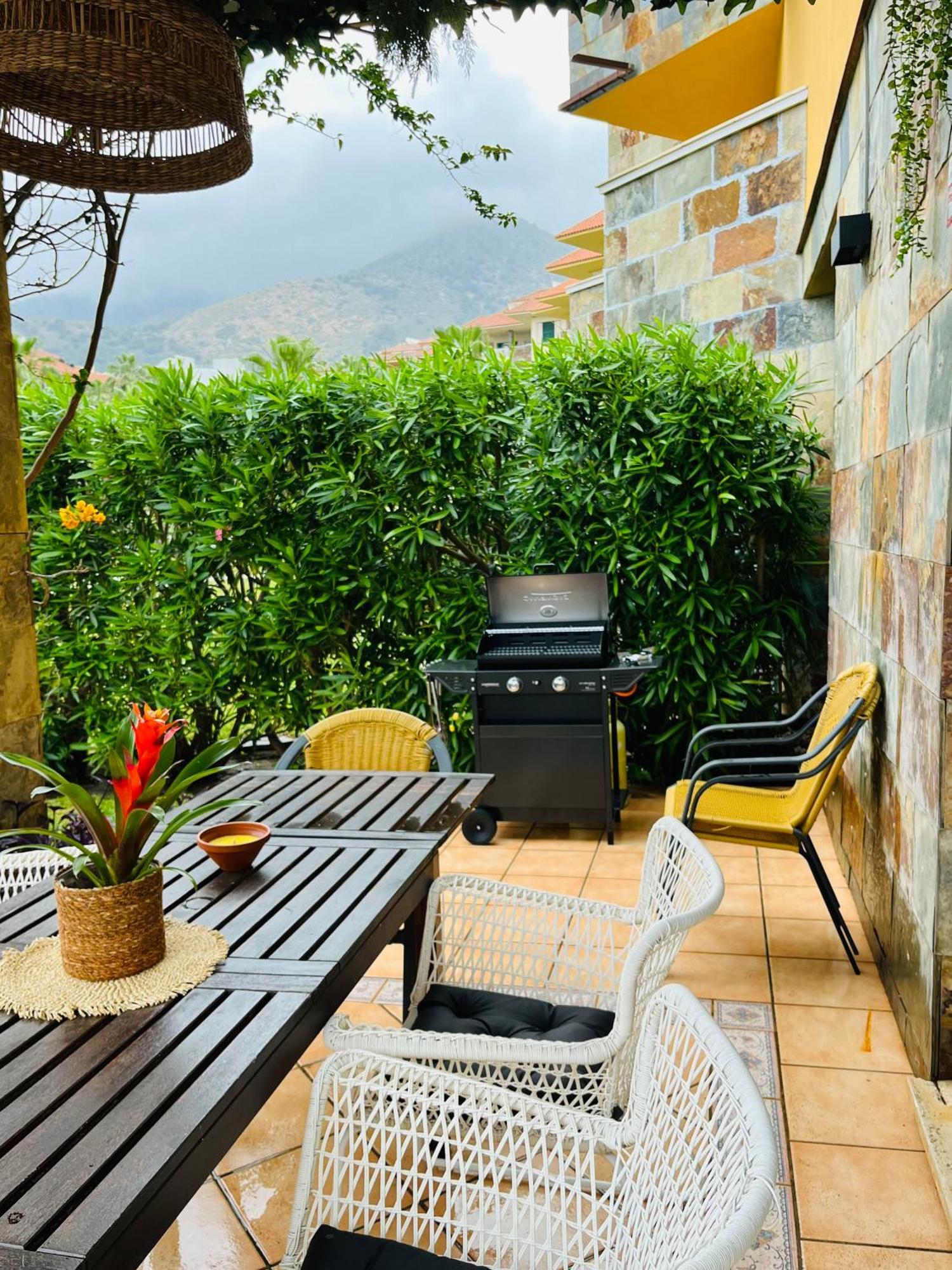 Reserva Del Higueron Boutique Apartments Fuengirola Bagian luar foto